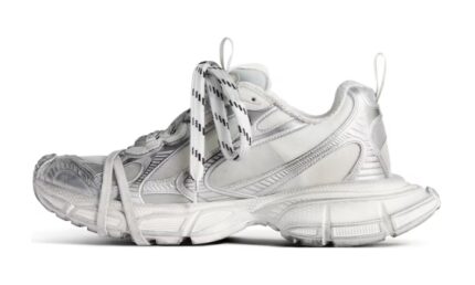 Mesh Trainers in White/silver